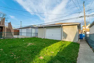 10747 S Avenue H, Chicago, IL 60617 - Photo 21