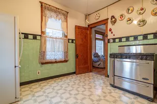 10747 S Avenue H, Chicago, IL 60617 - Photo 9