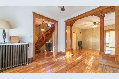 10747 S Avenue H, Chicago, IL 60617 - Photo 7