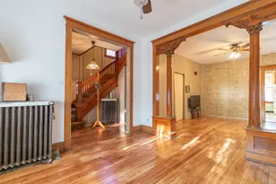 10747 S Avenue H, Chicago, IL 60617 - Photo 7