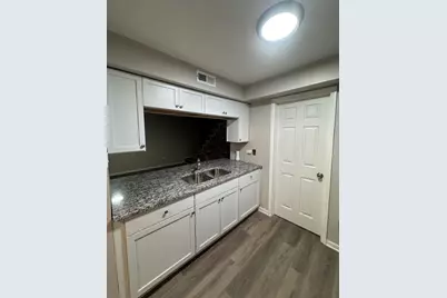 9835 S Harlem Avenue #T, Chicago Ridge, IL 60415 - Photo 13