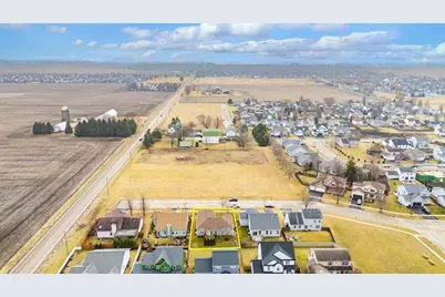 21 W Winterberry Avenue, Cortland, IL 60112 - Photo 9