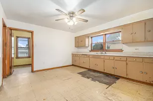 5232 S Lotus Ave, Chicago, IL 60638 - Photo 5