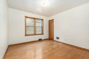 5232 S Lotus Ave, Chicago, IL 60638 - Photo 7