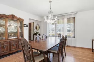 5722 Doe Cir, Westmont, IL 60559 - Photo 3