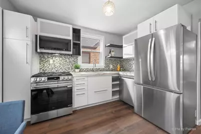 9137 S Chappel Avenue, Chicago, IL 60617 - Photo 3