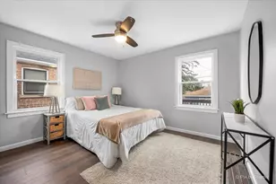 9137 S Chappel Ave, Chicago, IL 60617 - Photo 13