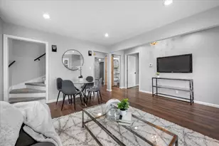 9137 S Chappel Ave, Chicago, IL 60617 - Photo 7