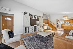 5123 Wolfe Dr, Oak Lawn, IL 60453 - Photo 3