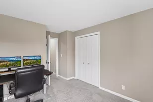 544 Bradbury Ln, Geneva, IL 60134 - Photo 19