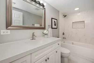 617 S Lombard Avenue, Oak Park, IL 60302 - Photo 27