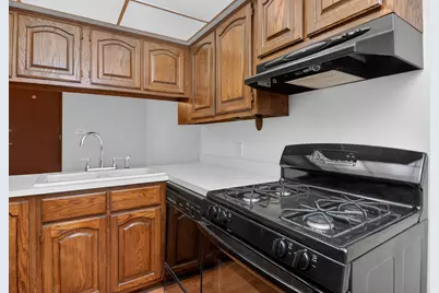 13911 Laramie Avenue #122, Crestwood, IL 60418 - Photo 7