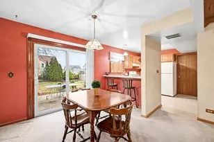 357 Cedar Ct, Carol Stream, IL 60188 - Photo 7