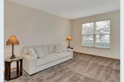 670 S Wellston Lane, Romeoville, IL 60446 - Photo 3