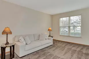 670 S Wellston Ln, Romeoville, IL 60446 - Photo 3