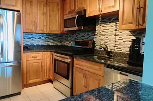 111 W Maple St, Chicago, IL 60610 - Photo 5