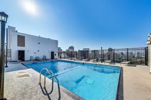 450 W Briar Pl, Chicago, IL 60657 - Photo 13