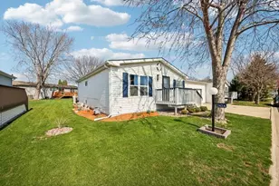 242 Meadowlark Ln, Sandwich, IL 60548 - Photo 3