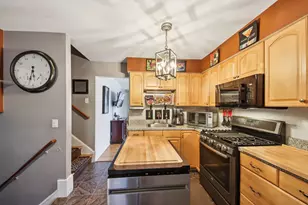 2176 N Westmoreland Dr, Palatine, IL 60074 - Photo 9