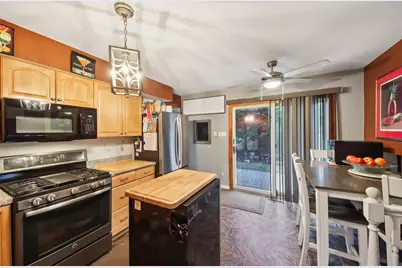 2176 N Westmoreland Drive, Palatine, IL 60074 - Photo 7