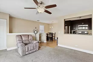 227 Elkhorn Ct, Bolingbrook, IL 60440 - Photo 5
