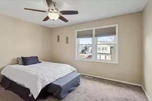 227 Elkhorn Ct, Bolingbrook, IL 60440 - Photo 9