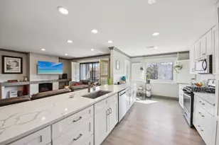 8239 Mulberry Ct, Palos Hills, IL 60465 - Photo 13