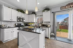 2108 Waterbury Dr, Joliet, IL 60431 - Photo 7