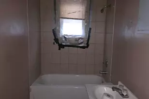 11234 S Indiana Ave, Chicago, IL 60628 - Photo 9