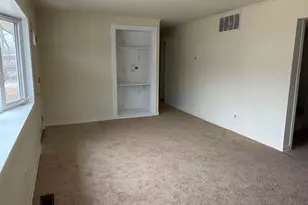 119 Well St, Park Forest, IL 60466 - Photo 3