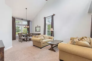 1024 N Camden Ln, South Elgin, IL 60177 - Photo 7