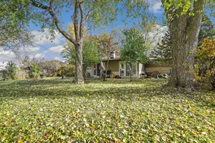 713 Lois Pl, Joliet, IL 60435 - Photo 17