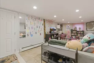 3727 N Bosworth Ave, Chicago, IL 60613 - Photo 5