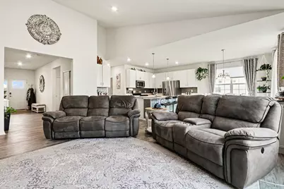 2077 Hearthstone Avenue, Yorkville, IL 60560 - Photo 11