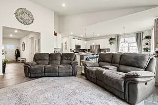 2077 Hearthstone Ave, Yorkville, IL 60560 - Photo 11