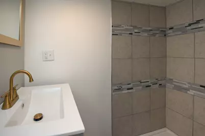 8117 S Burnham Avenue, Chicago, IL 60617 - Photo 13