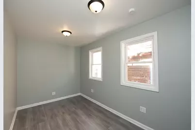 8117 S Burnham Avenue, Chicago, IL 60617 - Photo 15