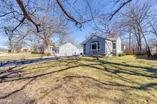 367 N Lake St, Grayslake, IL 60030 - Photo 23