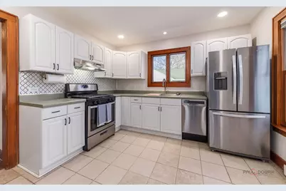 367 N Lake Street, Grayslake, IL 60030 - Photo 5