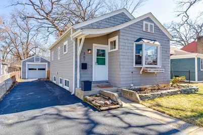 367 N Lake Street, Grayslake, IL 60030 - Photo 1