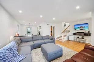 715 E Main St, Barrington, IL 60010 - Photo 3