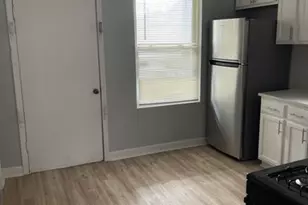 7535 S Vernon Ave, Chicago, IL 60619 - Photo 3