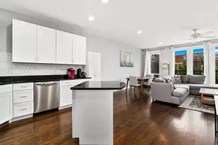 1927 W Belmont Ave, Chicago, IL 60657 - Photo 7