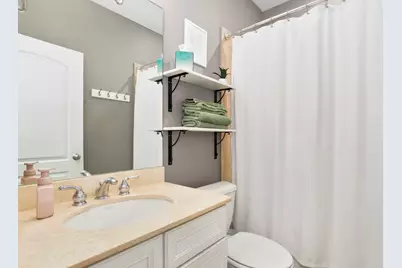 1927 W Belmont Avenue #3, Chicago, IL 60657 - Photo 15