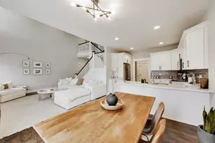 613 Bourbon Ct, Naperville, IL 60565 - Photo 5