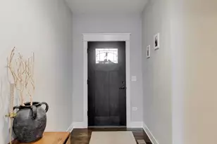 613 Bourbon Ct, Naperville, IL 60565 - Photo 13