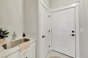 613 Bourbon Ct, Naperville, IL 60565 - Photo 25