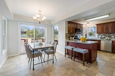 1294 Hunters Ridge East, Hoffman Estates, IL 60192 - Photo 5