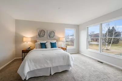 1294 Hunters Ridge East, Hoffman Estates, IL 60192 - Photo 13