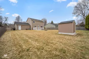 90 Arbor Ave, Sugar Grove, IL 60554 - Photo 33